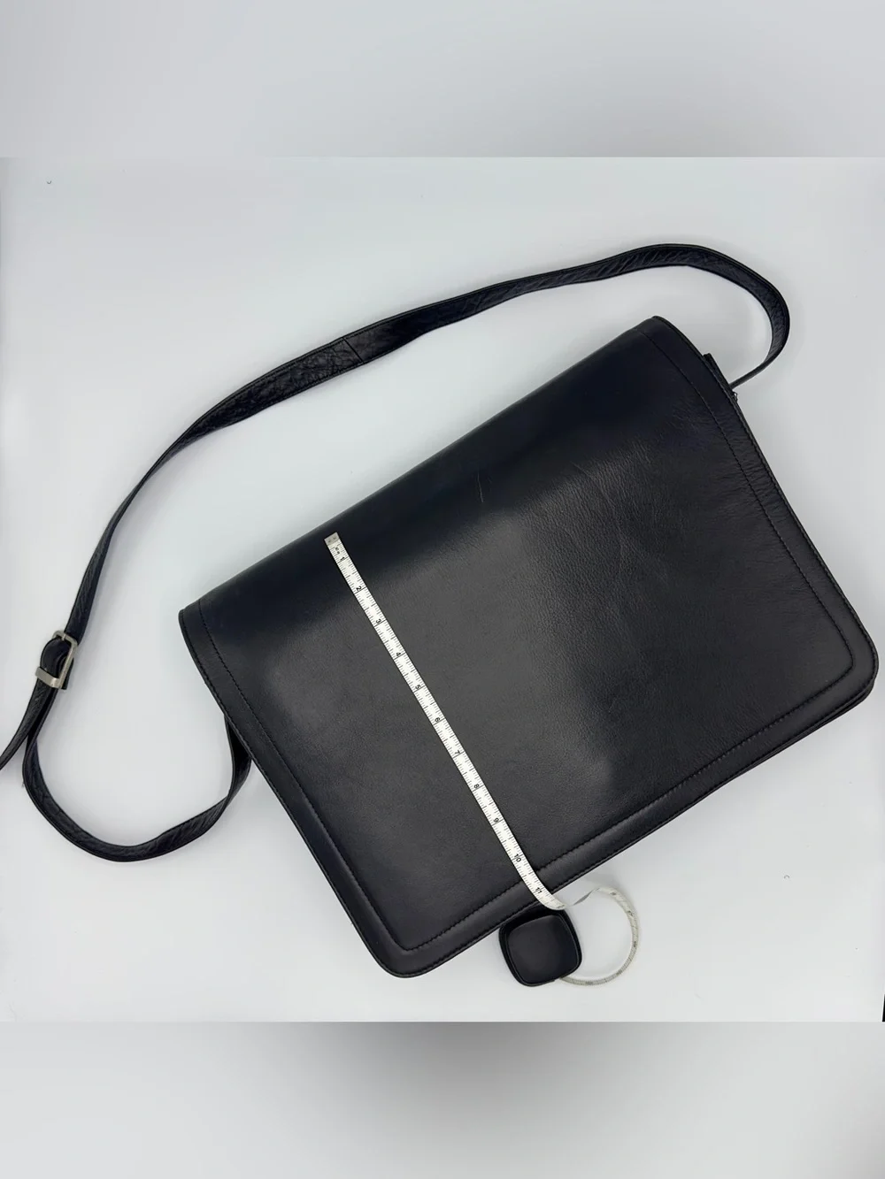 Wilsons Black Leather Crossbody Laptop Messenger Bag